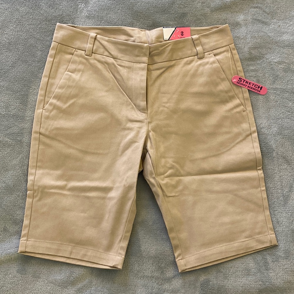 BRAND NEW IZOD Khaki Shorts